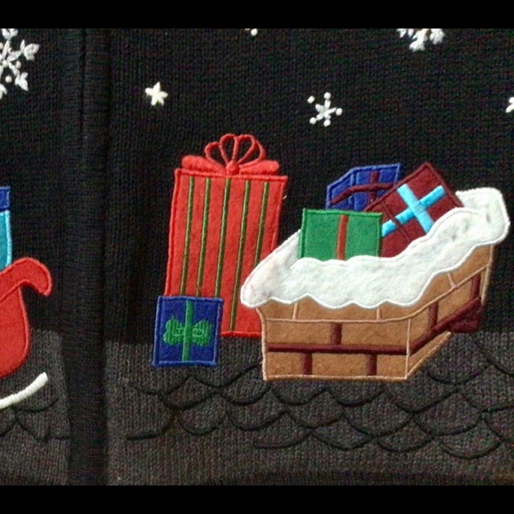 🎄Santa on the roof on a cardigan front & back! - Picture 9 of 15